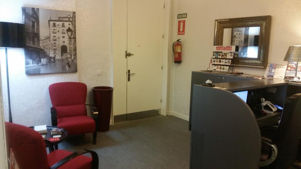 Hostal Montecarlo Μαδρίτη Εξωτερικό φωτογραφία